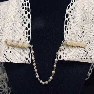 Vintage Gold Tone And Faux Pearl Sweater Clips (5333)